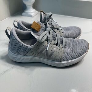 EUC New Balance Tennis Shoes